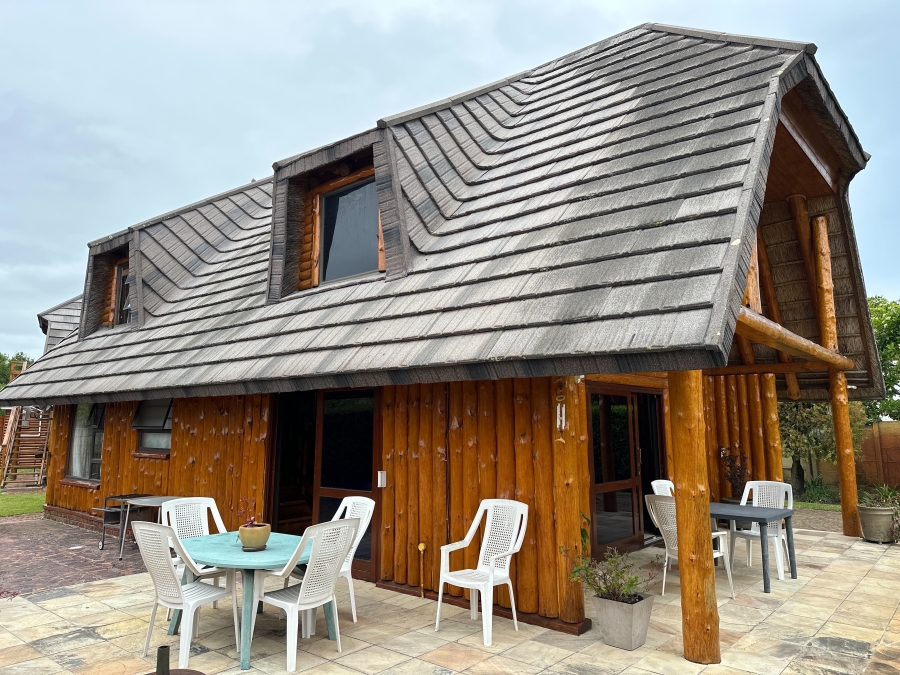 2 Bedroom Property for Sale in The Island Western Cape